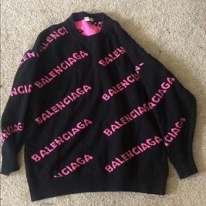 Logo sweater